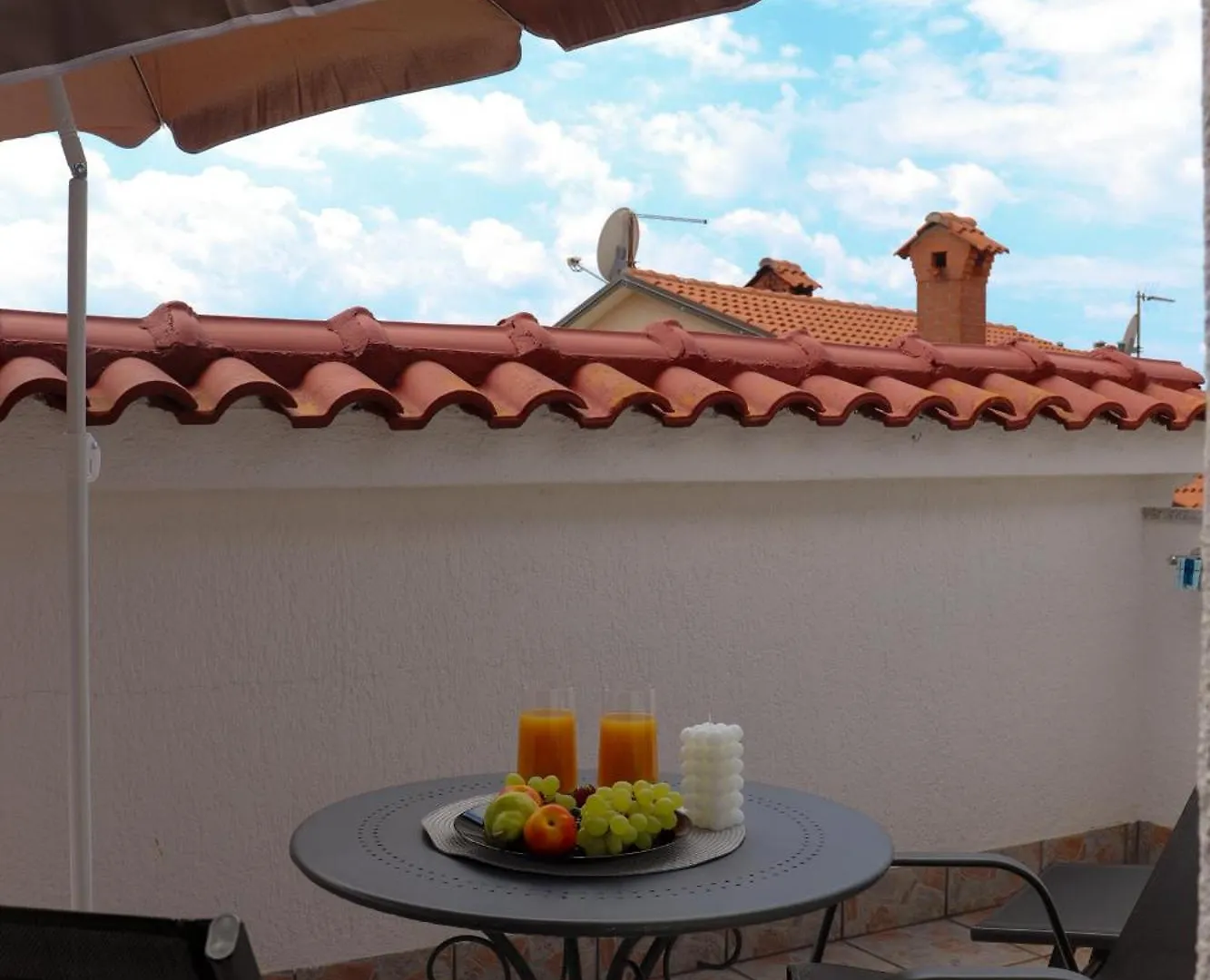 Appartamento Private Room With Terrace And Free Parking Krk Town Croazia