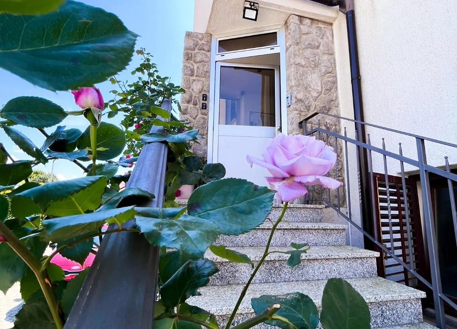 Appartamento Private Room With Terrace And Free Parking Krk Town Croazia