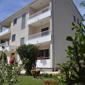  Appartamento Lidija